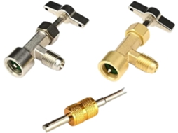 Ferramenta aleatória para remoção do núcleo do radiador de pequenos tanques de refrigeração.