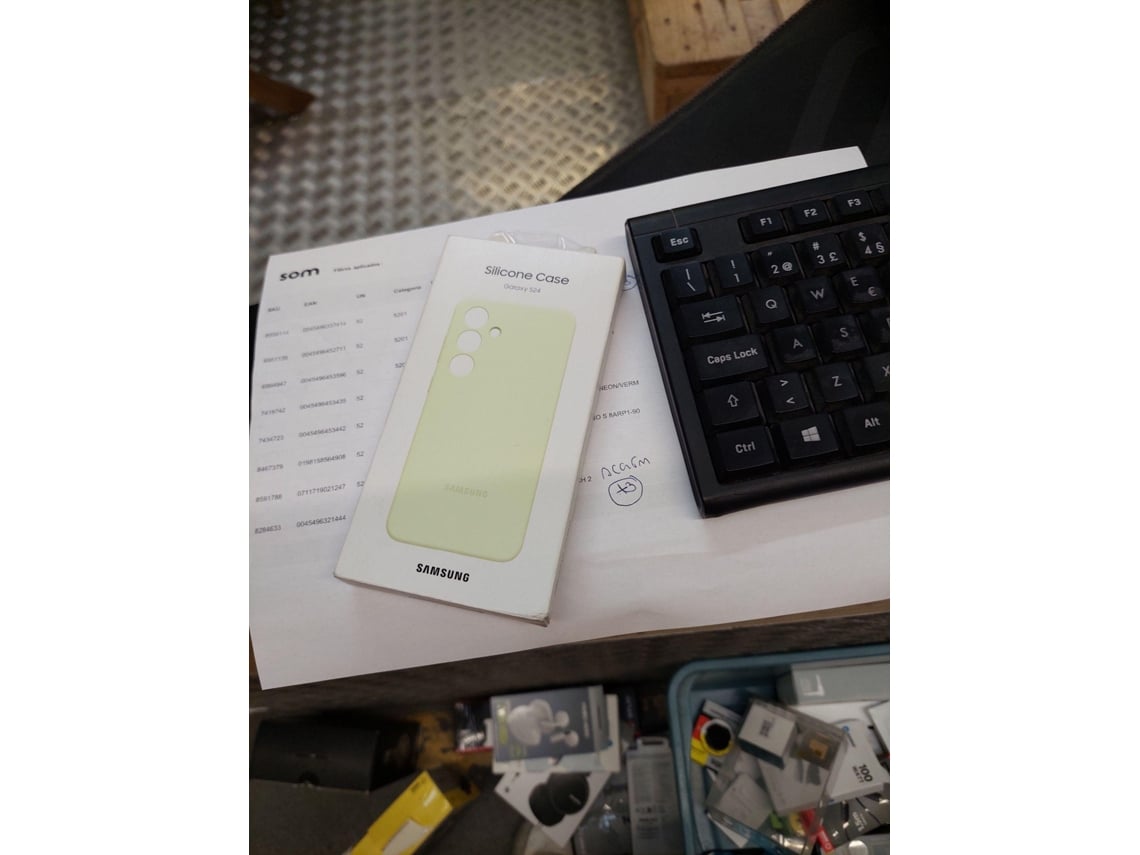Capa de Silicone SAMSUNG Galaxy S24 Verde Claro (Outlet Caixa Aberta)