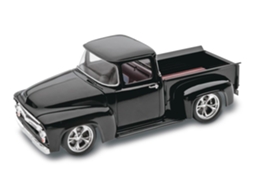Modelo de carro clássico REVELL (12 anos)