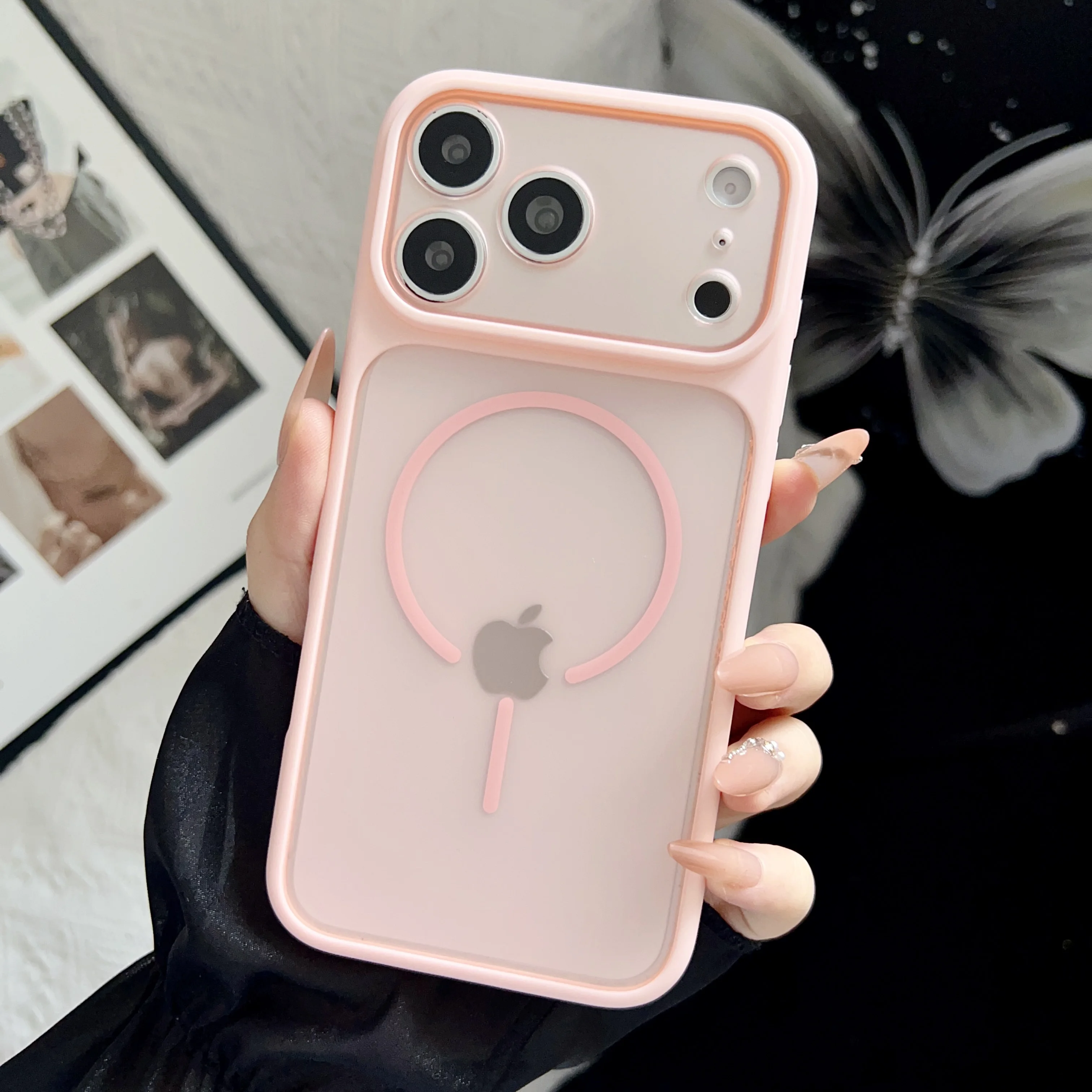 Capa Protetora Semitransparente À Prova De Choque Com Função Magnética (iphone 12 Pro Max).