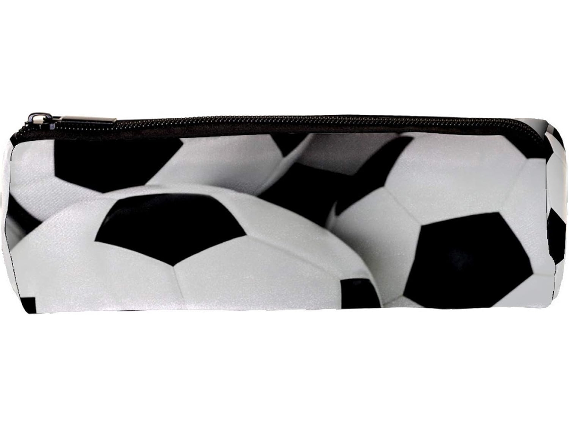Tenho lápis em formato de bola de futebol, material escolar, organizadores de mesa e itens essenciais para a escola.