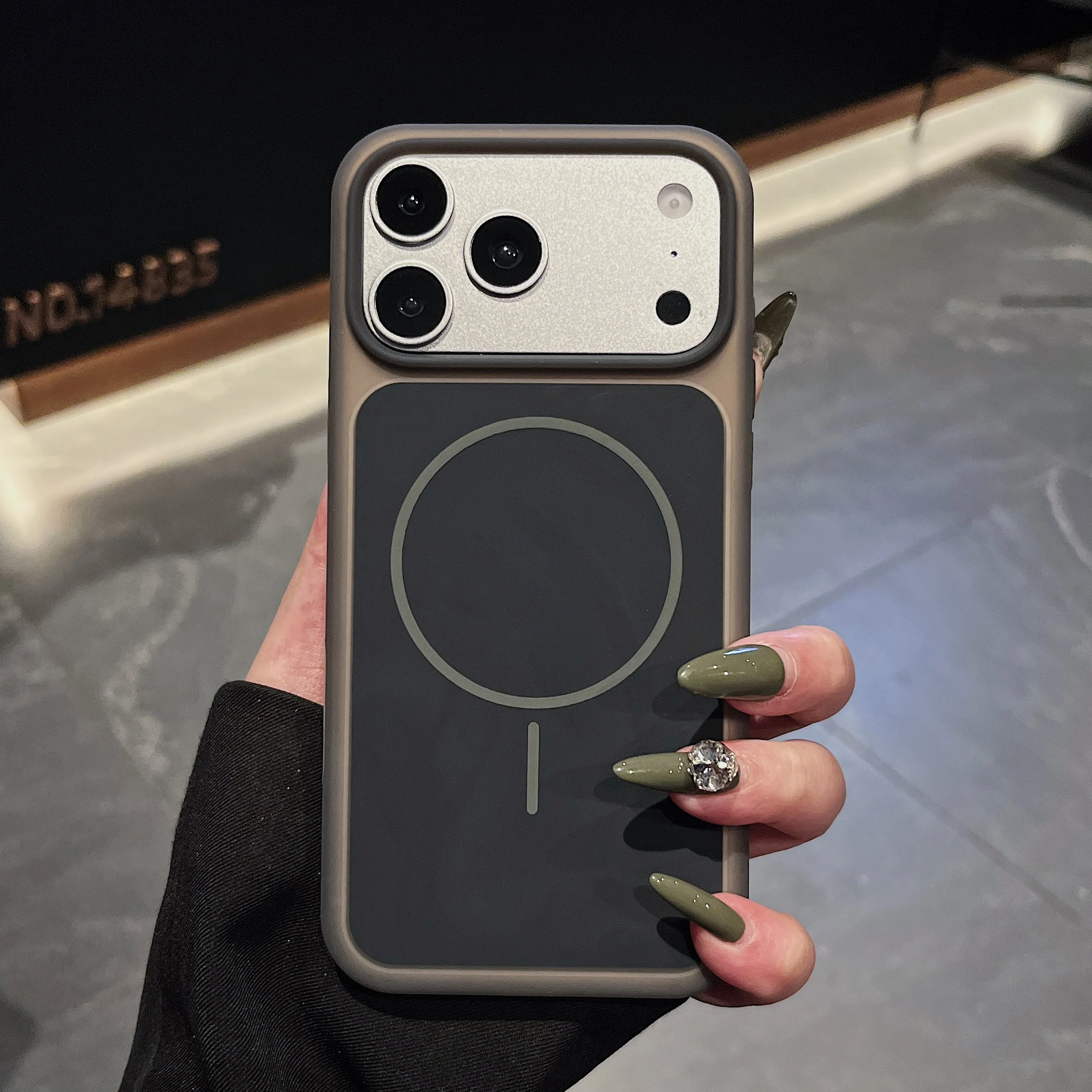 Capa De Silicone Macio Para Celular (iphone 16 Pro), Capa Protetora Magnética À Prova De Choque.