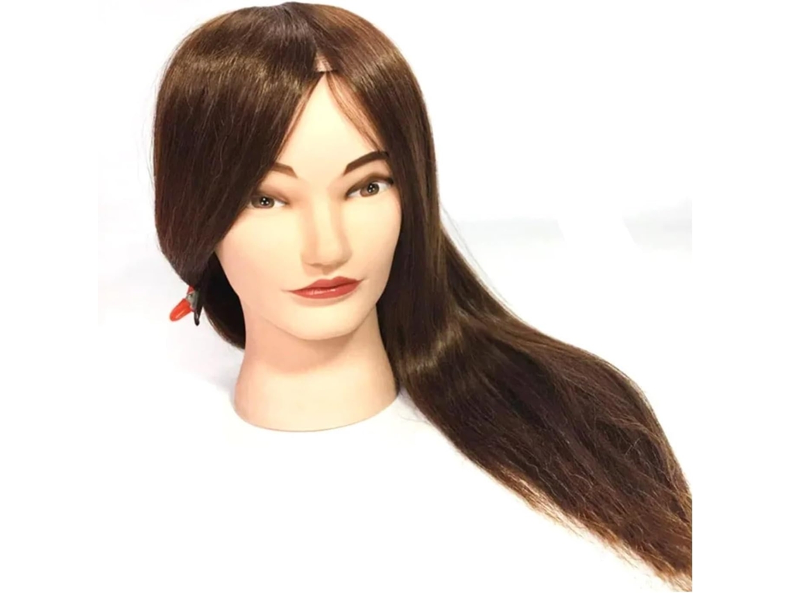 Cabeleireira SFUSHOS especializada em penteados, coloração e corte
