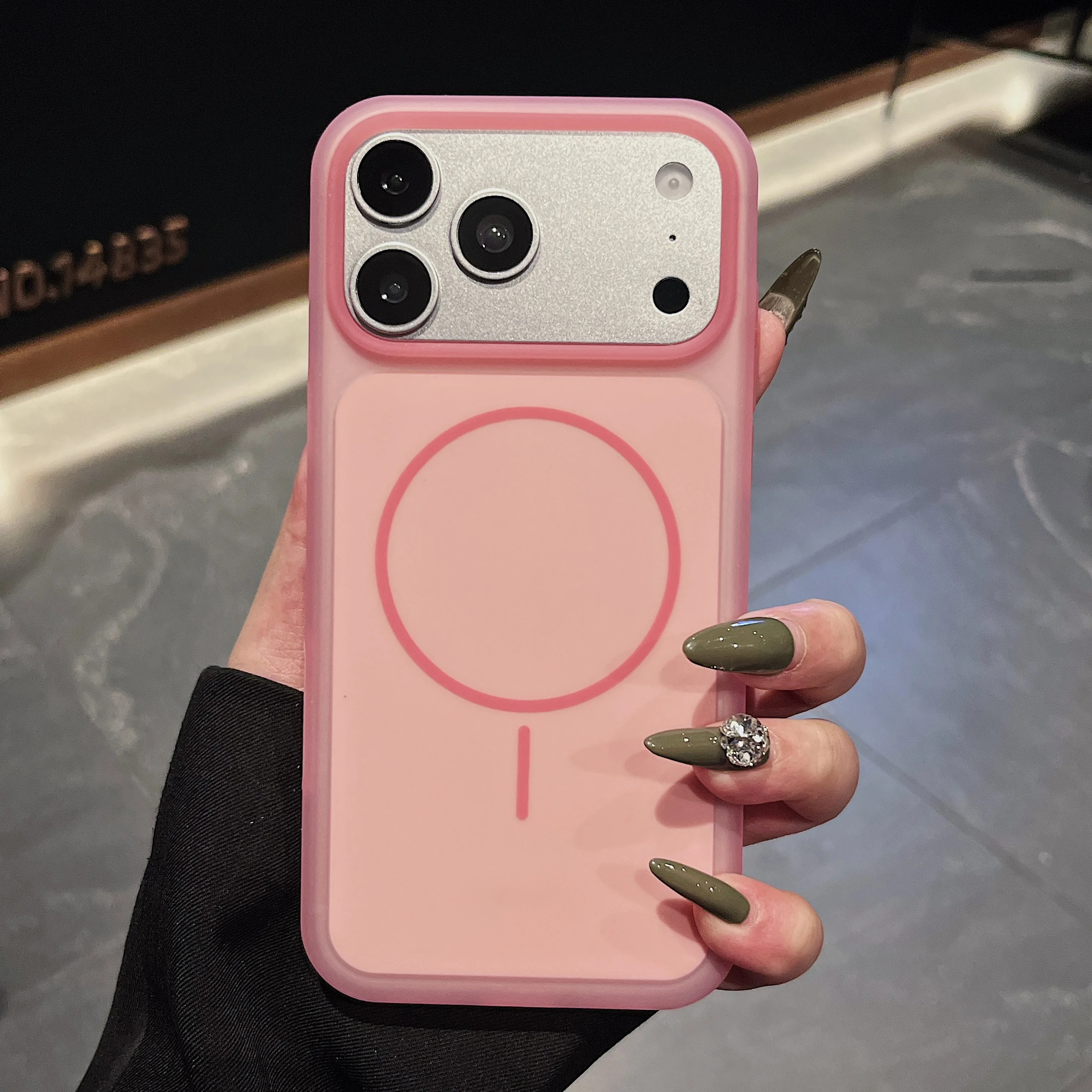 Capa De Silicone Macio Para Celular (iphone 17 Pro), Capa Protetora Magnética À Prova De Choque.