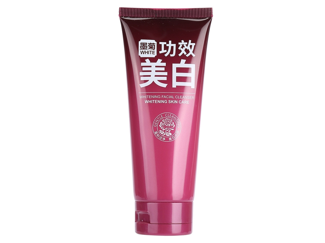 Produto De Limpeza Facial Com Clareamento E Nutrição