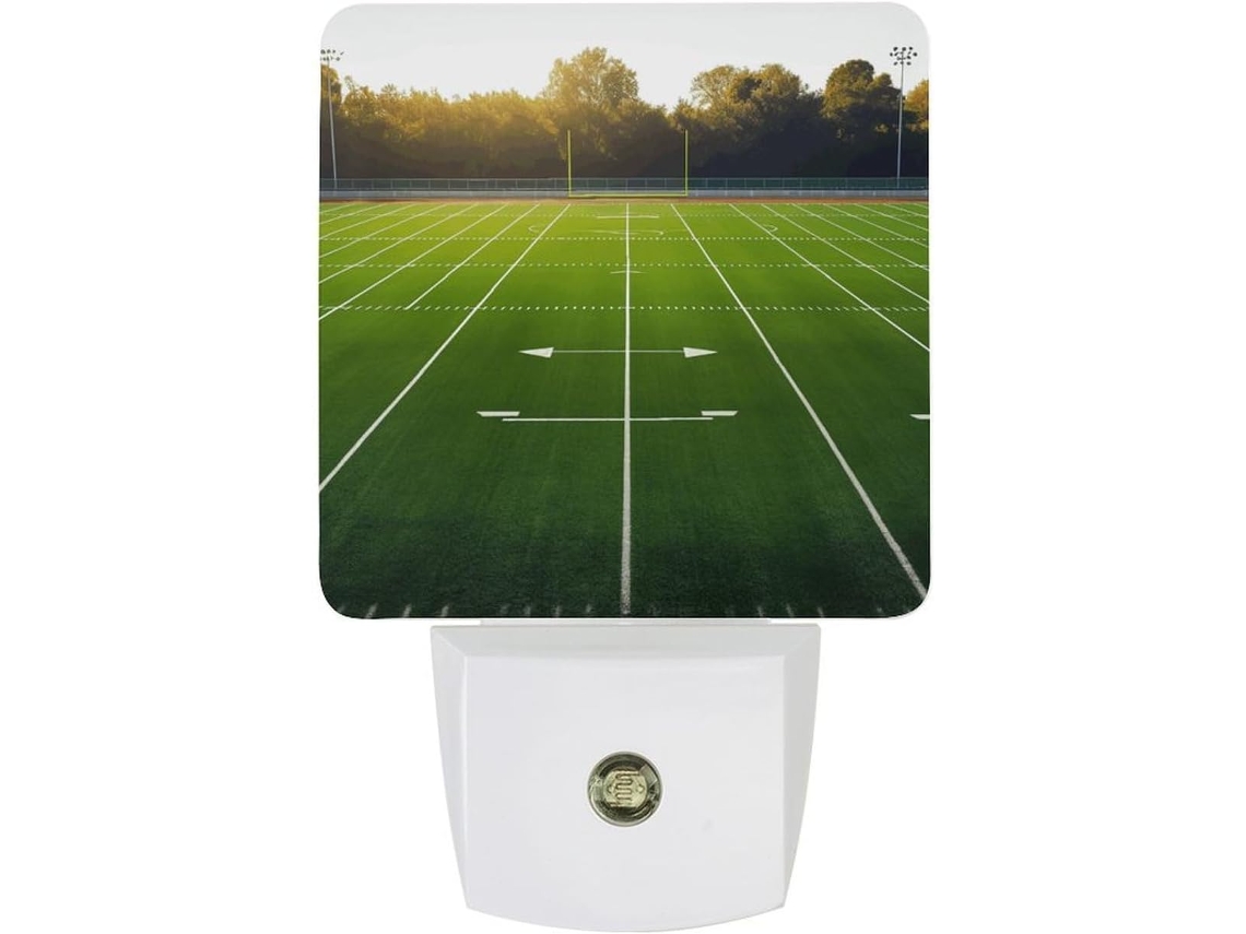 Luminária Noturna Led De Tomada Campo Esportivo, Na Cor Verde Com Estampa Noturna, Sensor Crepuscular, Plugue De