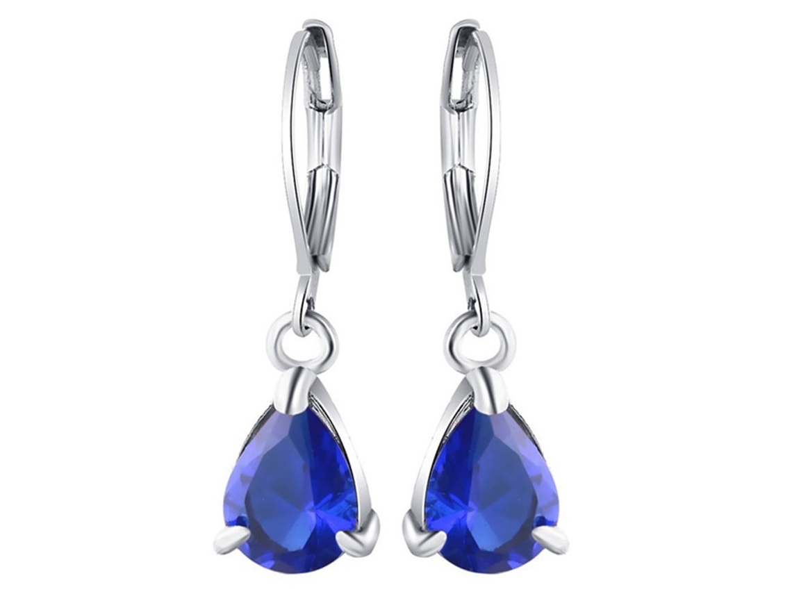 Brincos geométricos circulares de diamante com um toque de luxo e personalidade.