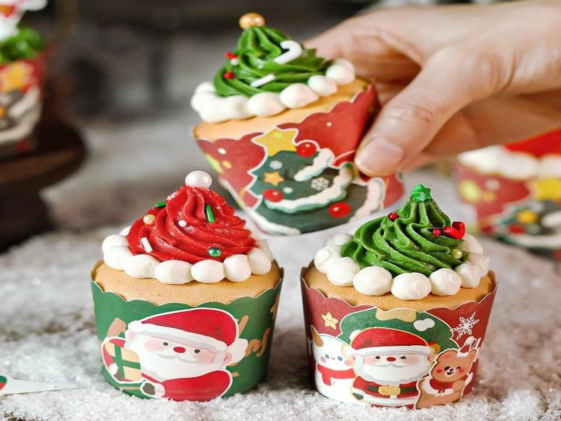 Formas para muffins Lurelia, 150 unidades, antiaderentes, Natal, para muffins e cupcakes.