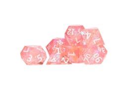 Conjunto Mali de dados translúcidos em resina epóxi rosa com 7 peças pontiagudas e números brancos.