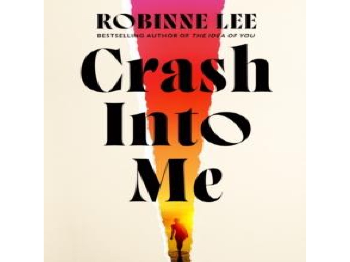 Livro Crash Into Me de Robinne Lee (Inglês)