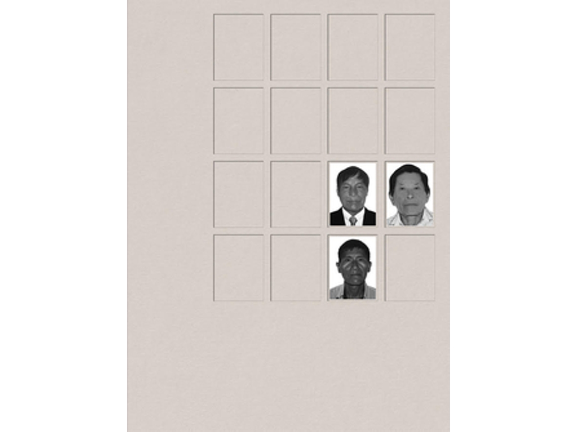 Livro Witch Hunt de Geoghean e Christo (Inglês)