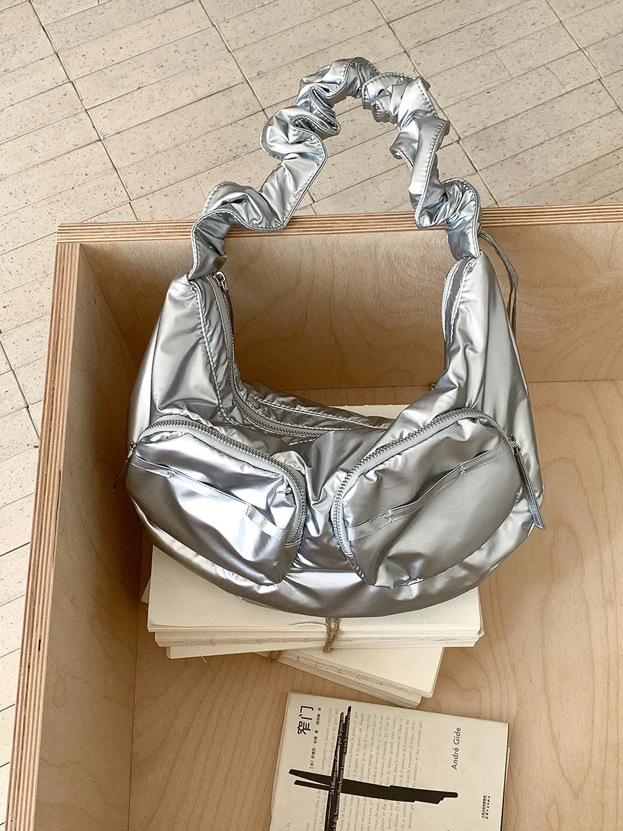 Bolsa De Ombro Feminina Simples Em Nylon (prateada), Elegante E Com Cordão E Pregas.