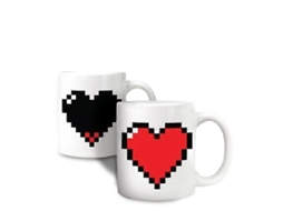 Caneca Térmica Com Coração Pixelado. Caneca Termorreativa. Ly Ebike