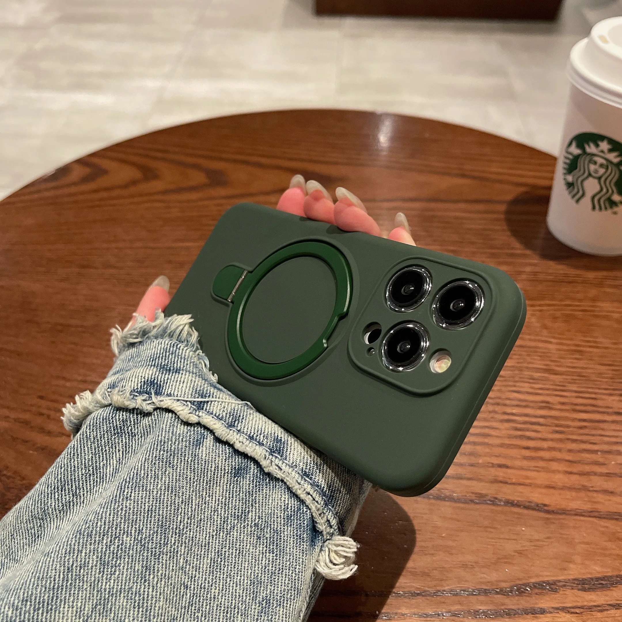 Capa De Celular Com Suporte Magnético Em Silicone Líquido (verde Escuro Para Iphone 12 Pro Max)