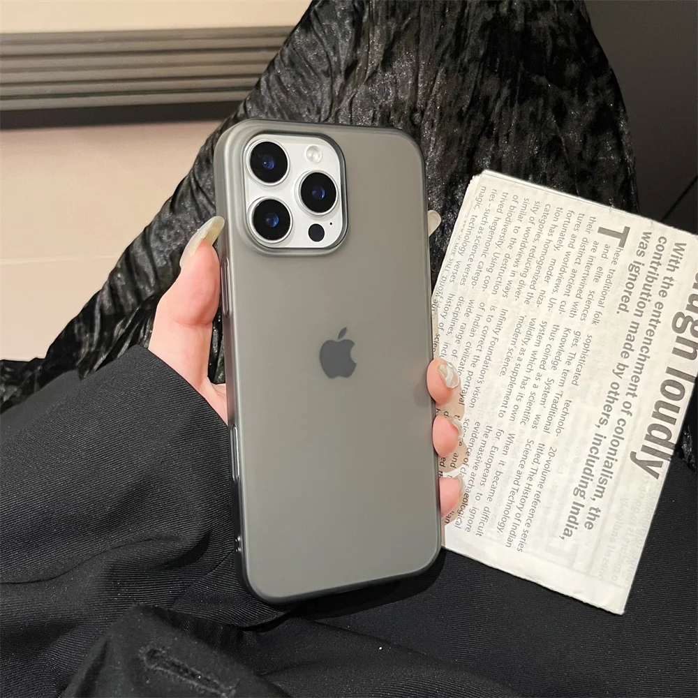 Capa Transparente Fosca Para Iphone (iphone 15, Cinza) Com Proteção De Silicone Resistente A Impactos.