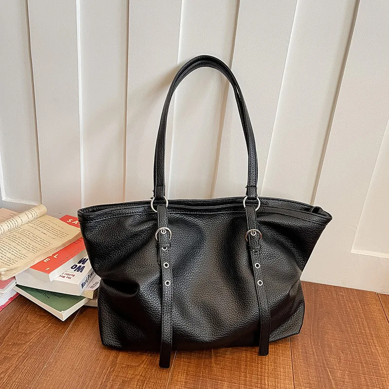 Bolsa Feminina Preta Com Tachas, Em Couro Pu Macio, Bolsa Grande Estilo Sacola, Bolsa De Ombro Feminina Casual Com Franjas.