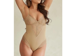 Body Shaper de Raso Sexy com Design V Profundo e Apoio Abdominal para Mulheres Bege