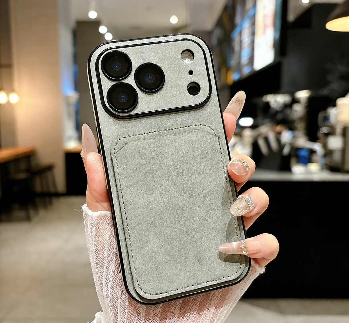 Capa Para Iphone 15 Pro Cinza Escuro, Com Lente Fosca E Proteção De Vidro.