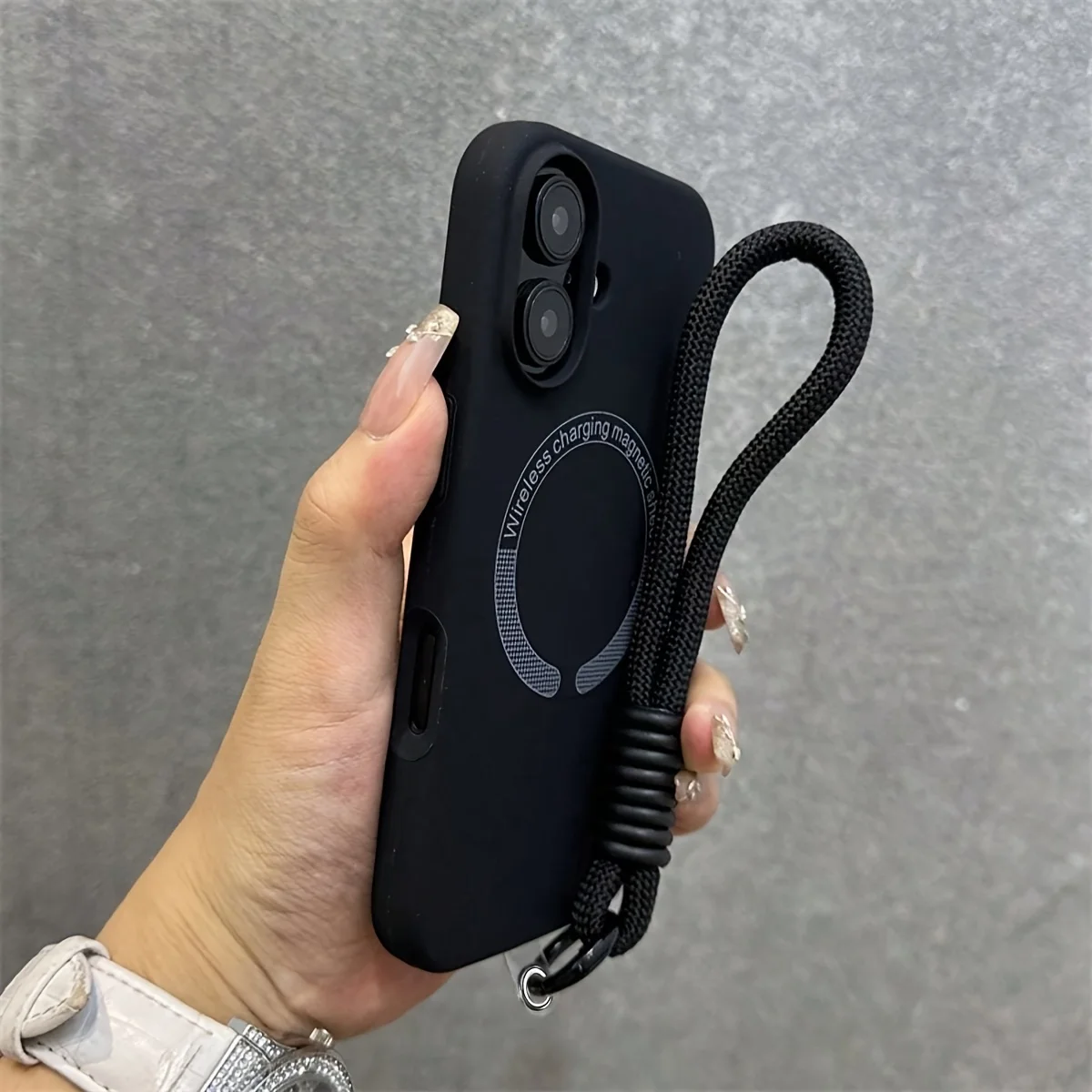 Capa De Silicone Líquido Com Cordão Magsafe E Forro De Microfibra (preta Para Iphone 17)