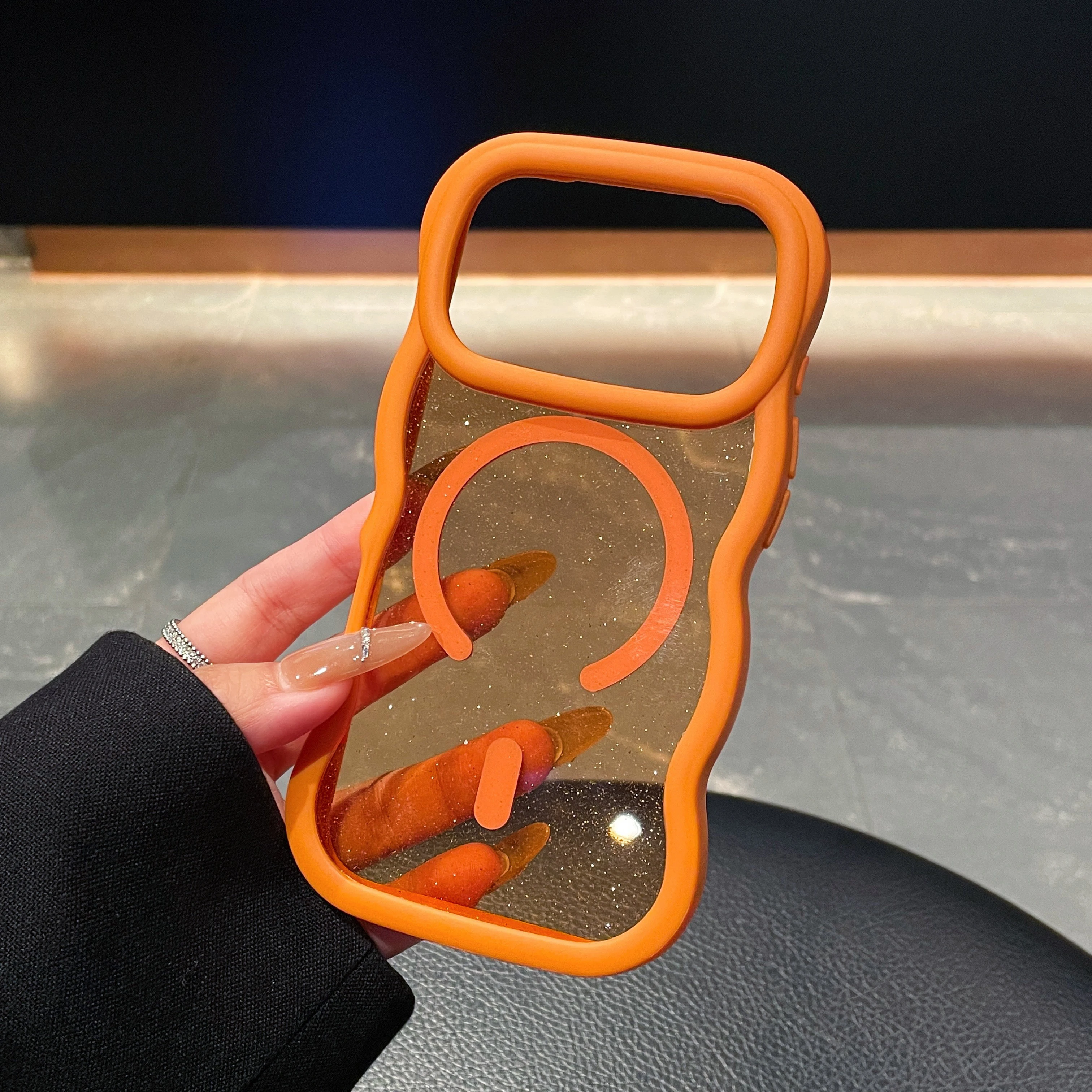Capa Para Iphone 15 Pro Max (laranja) À Prova De Choque Com Efeito De Flash E Carregamento Sem Fio Magnético.