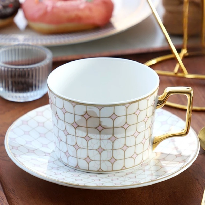 Caneca de Café/escritório de Porcelana Fina de Luxo Europeia com Borda Dourada . MDUG (estilo G, 240 Ml)