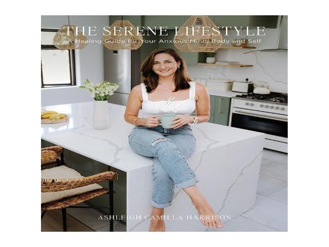 Livro Serene Lifestyle de Ashleigh Camilla Harrison (Inglês)
