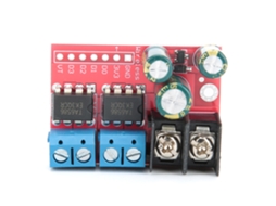 Módulo de controle de motor DC 5A com ponte H dupla, rotação CW/CCW e regulação PWM.