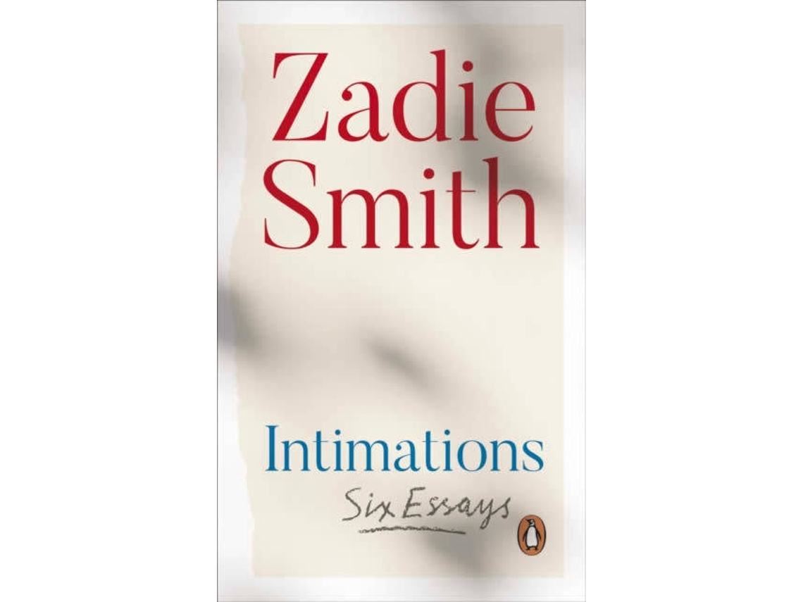 Livro Intimations de Smith Zadie (Inglês)