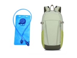 Mochila (verde claro com reservatório de hidratação) para atividades gratuitas, simples e práticas.