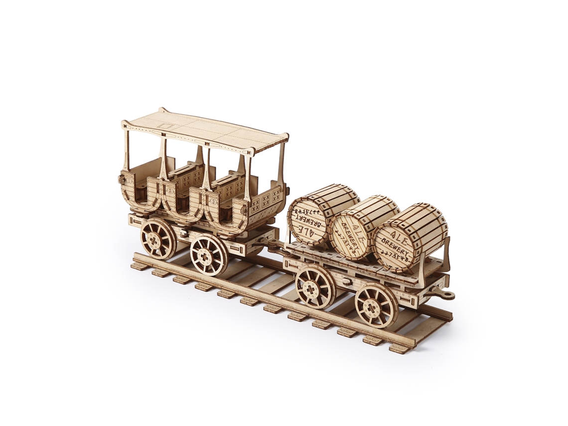 Modelo 3d Em Madeira, Representando Um Carrinho De Vinhos Com Partes Mecânicas Móveis. Total De 278 Peças. Dimensões: 23x6x10 Cm.