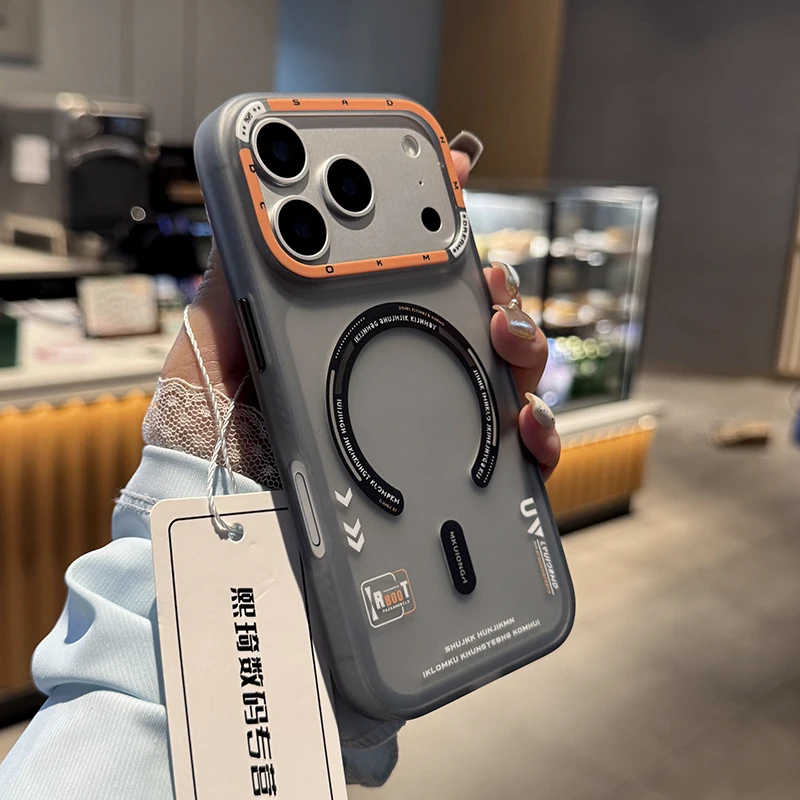 Capa Protetora Magnética Semitransparente Fosca (para Iphone 12 Pro Max Cinza), Compatível Com Magsafe E Resistente A Impactos.