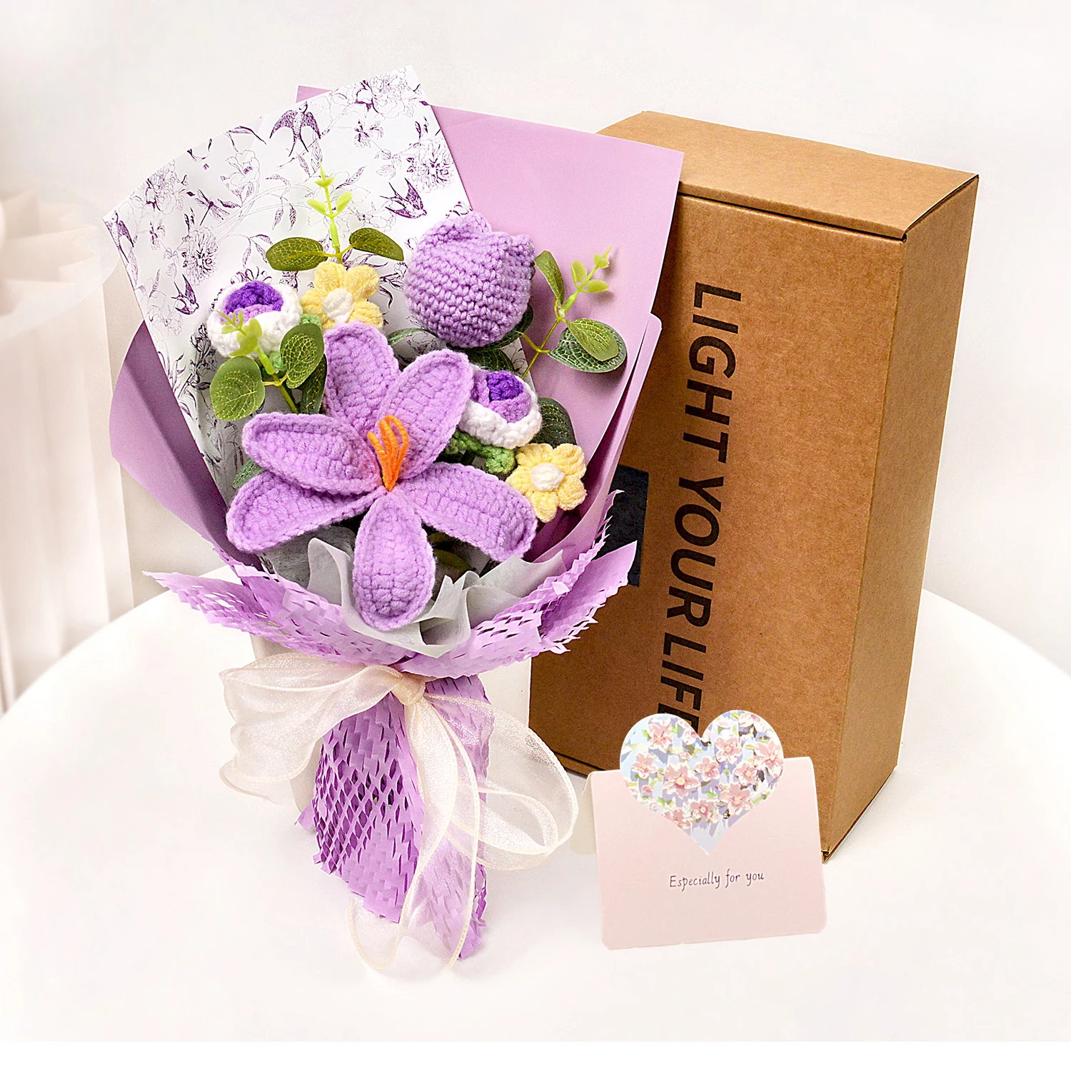 Buquê De Tulipas (roxo) Feito À Mão Em Crochê, Um Presente E Peça De Decoração Para Casa.
