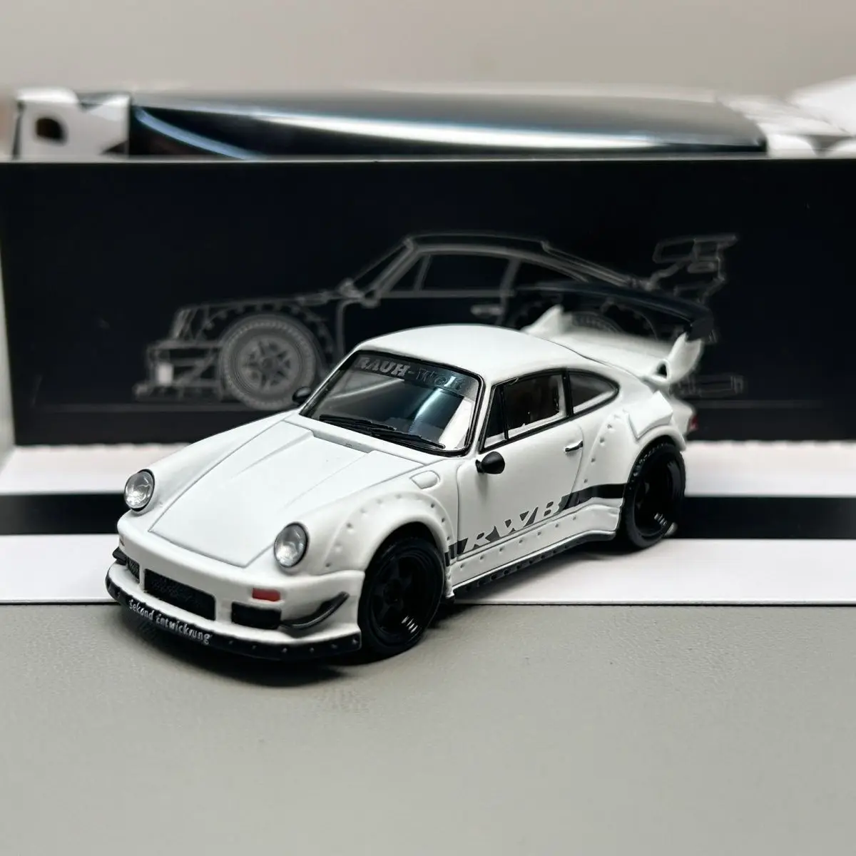 Modelos De Carros E Carrinhos De Brinquedo Em Escala 1:64, Feitos Em Metal Fundido.
