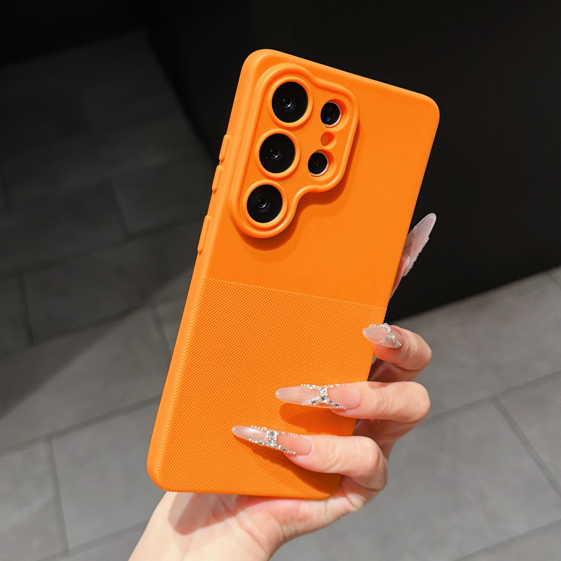 Capa De Celular Em Silicone Macio Fosco Com Textura De Bolinhas (galaxy S24+)