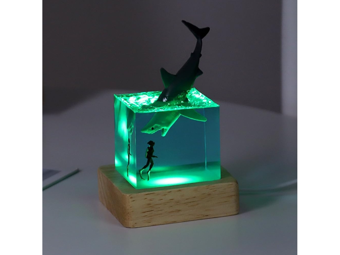 Luminária Noturna Em Resina Formato De Oceano Peça Criativa E