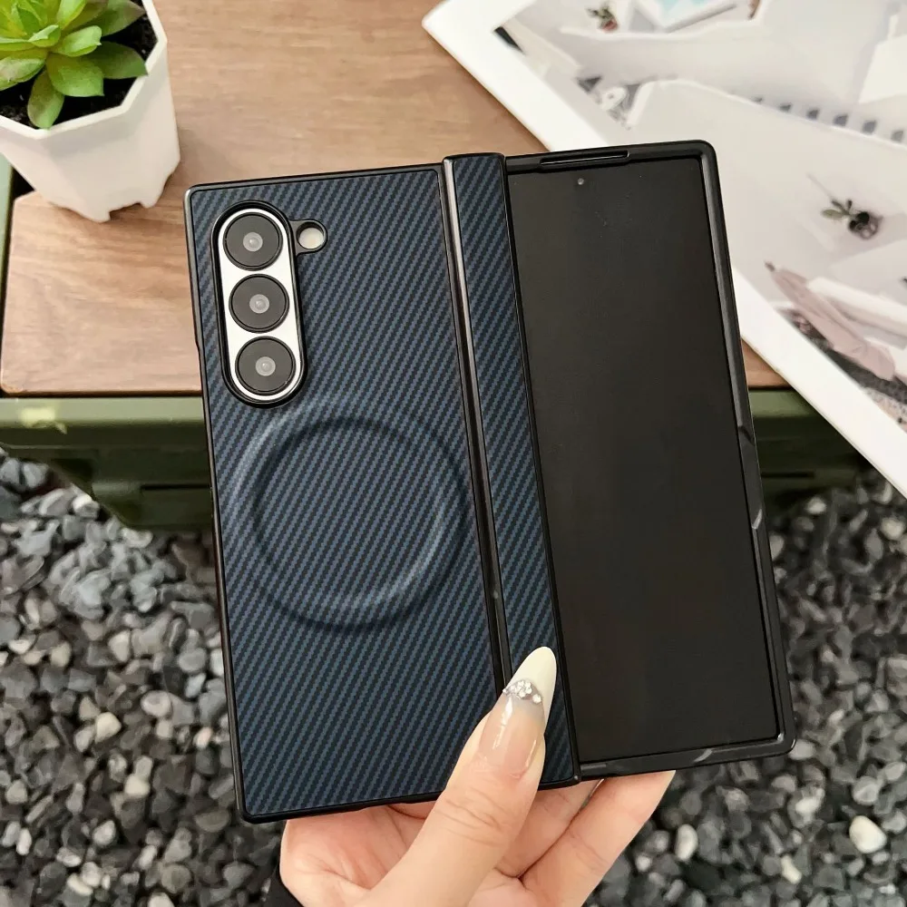 (azul, Galaxy Z Fold 8 Ultra) Capa Protetora Premium Com Textura De Fibra De Carbono, Dobradiça Magnética E Carregamento Sem Fio Magsafe.