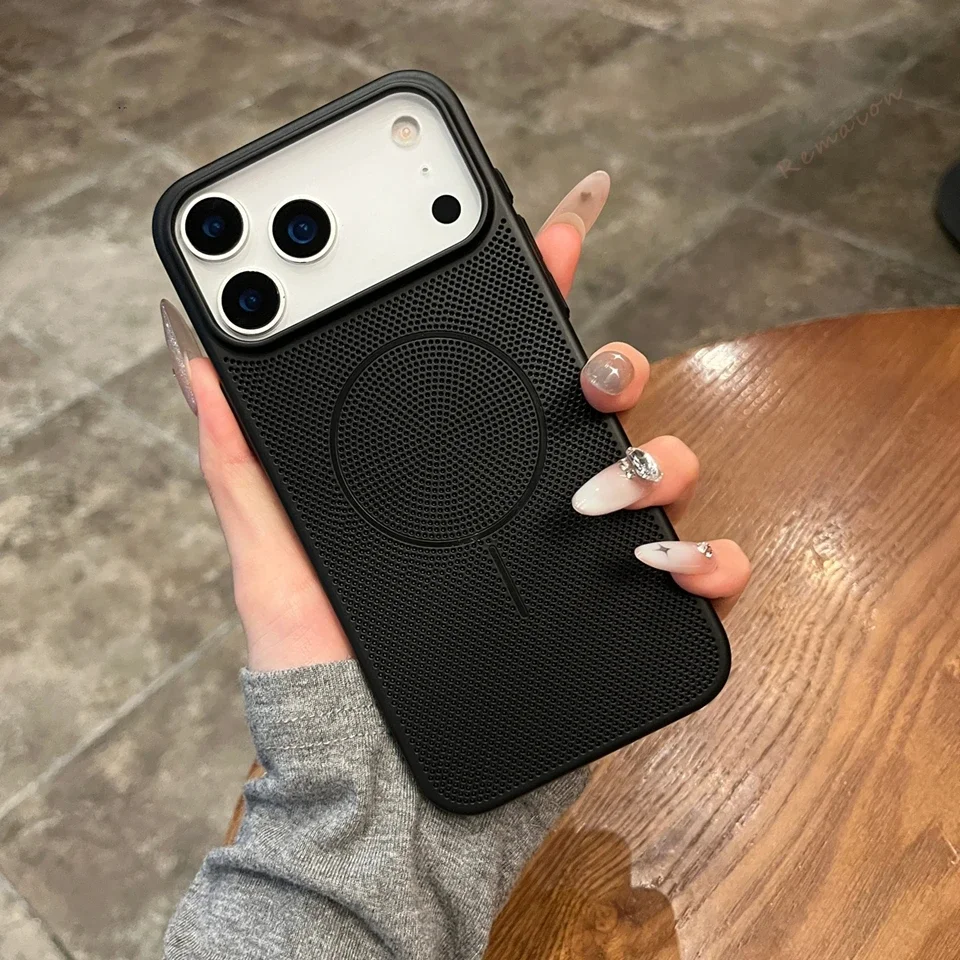 Capa Magnética Para Iphone 13 Pro (preta), Com Resfriamento E Superfície Fosca.
