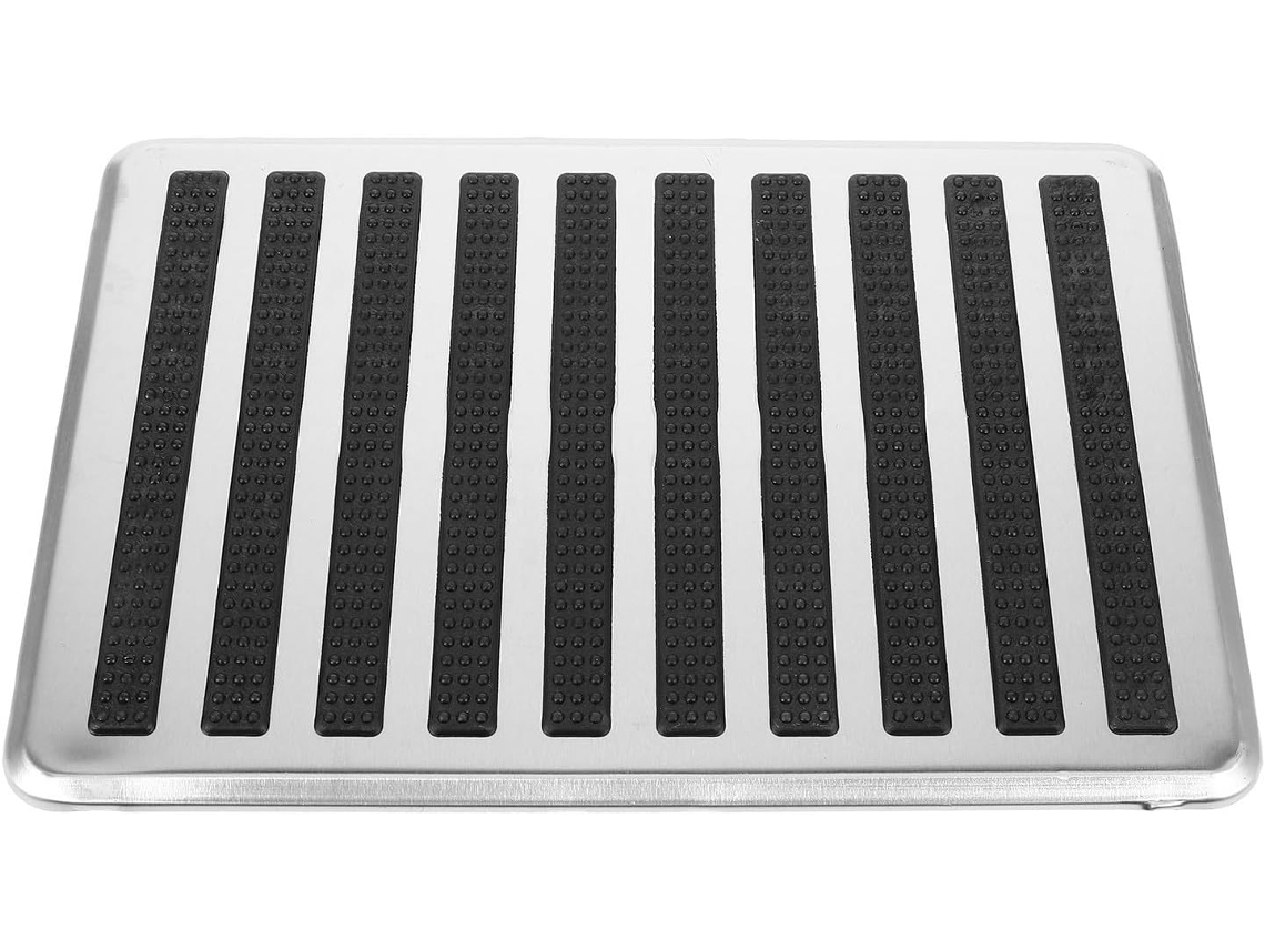 A plataforma do pedal é mais segura graças à sua superfície de aço resistente ao atrito.