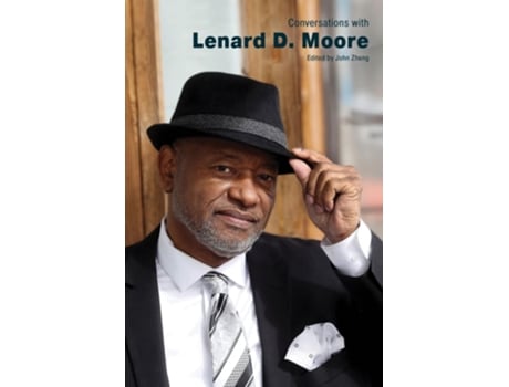 Livro Conversations with Lenard D. Moore de Zheng e John (Inglês - Capa Dura)