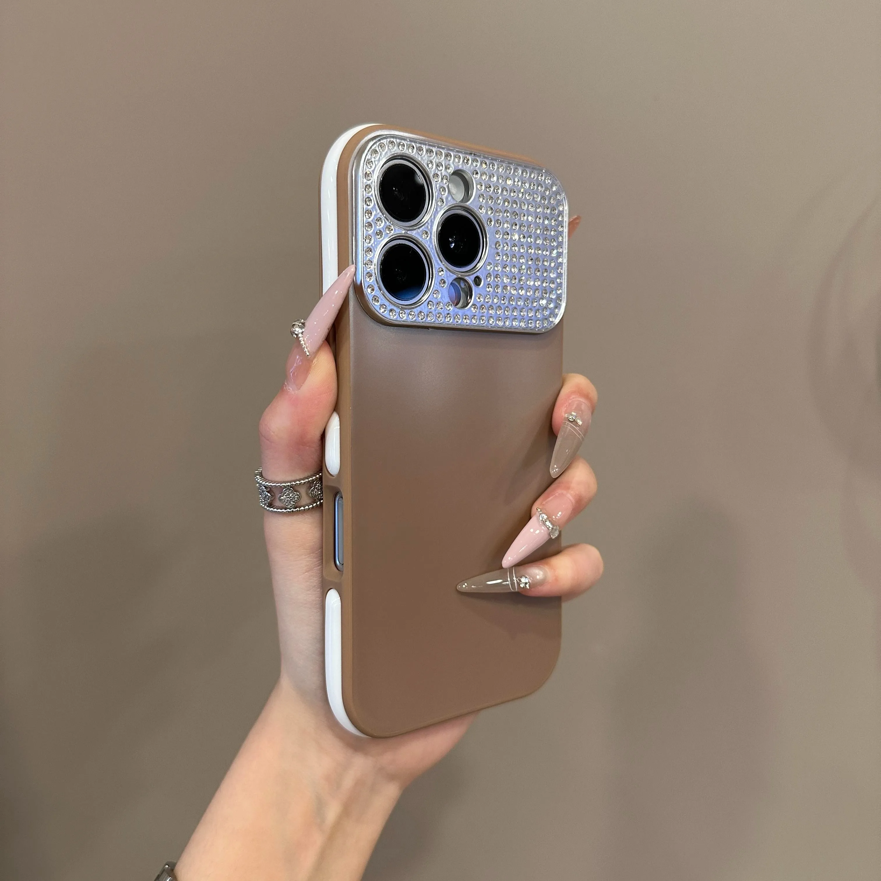 Capa Protetora Para Câmera Com Diamantes Brilhantes (marrom) Para Iphone 16 Pro Max