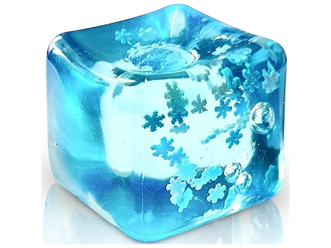 Cubos De Gelo Em Formato De Bola De Apertar Com Flocos De Neve Dentro, Proporcionando A Sensação De Frescor E Consistência Os São Discretos