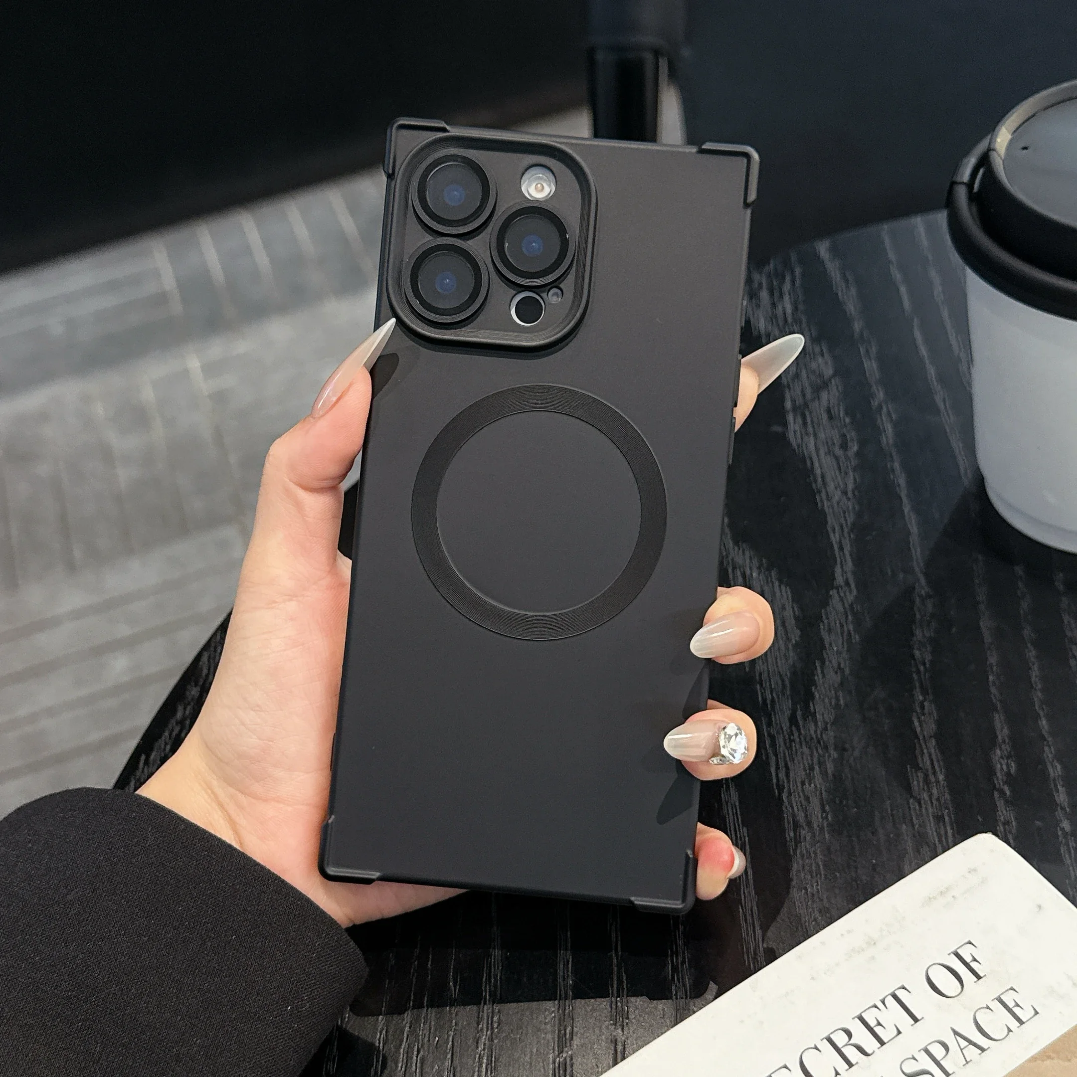 Capa Magnética À Prova De Choque Para Iphone 16 Plus (preta), Com Proteção Para A Lente.