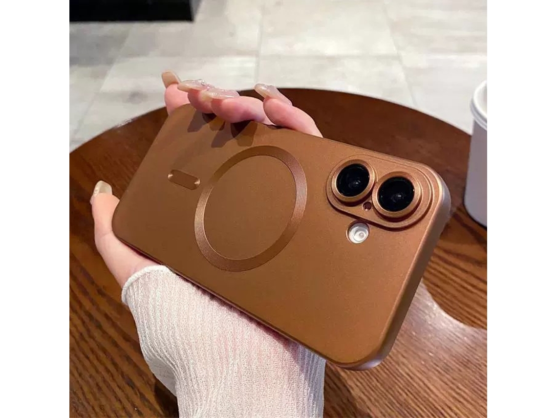 Capa Para Iphone 17 Na Cor Ouro Deserto Com Proteção Magnética Contra Poeira E Textura Metálica.
