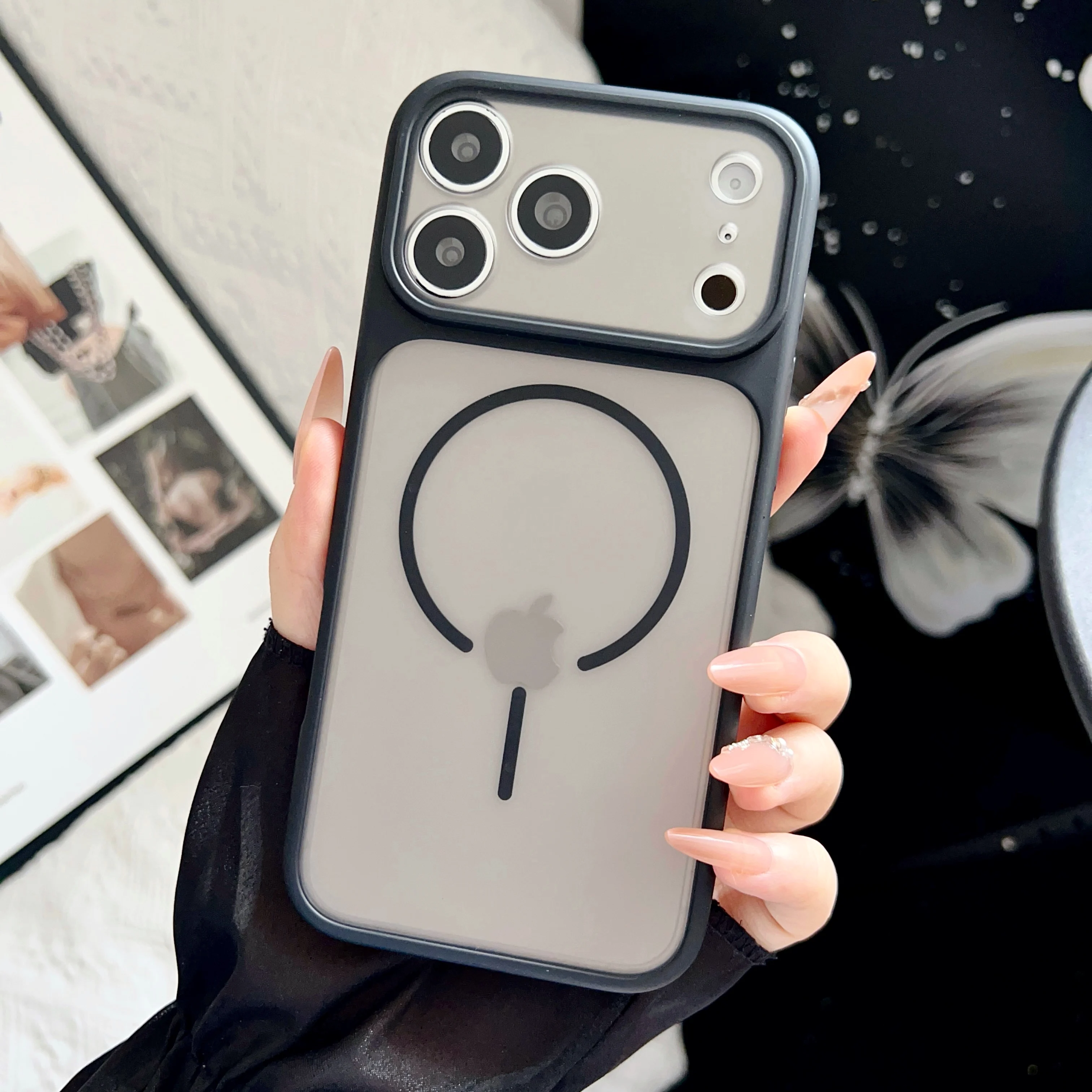 (iphone 12) Capa Protetora Semitransparente À Prova De Choque Com Função Magnética