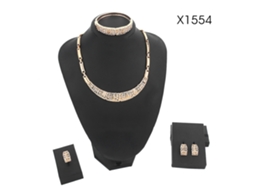 Conjunto De Bijuterias Luxuoso Colar Brincos Anel Pulseira Com Strass