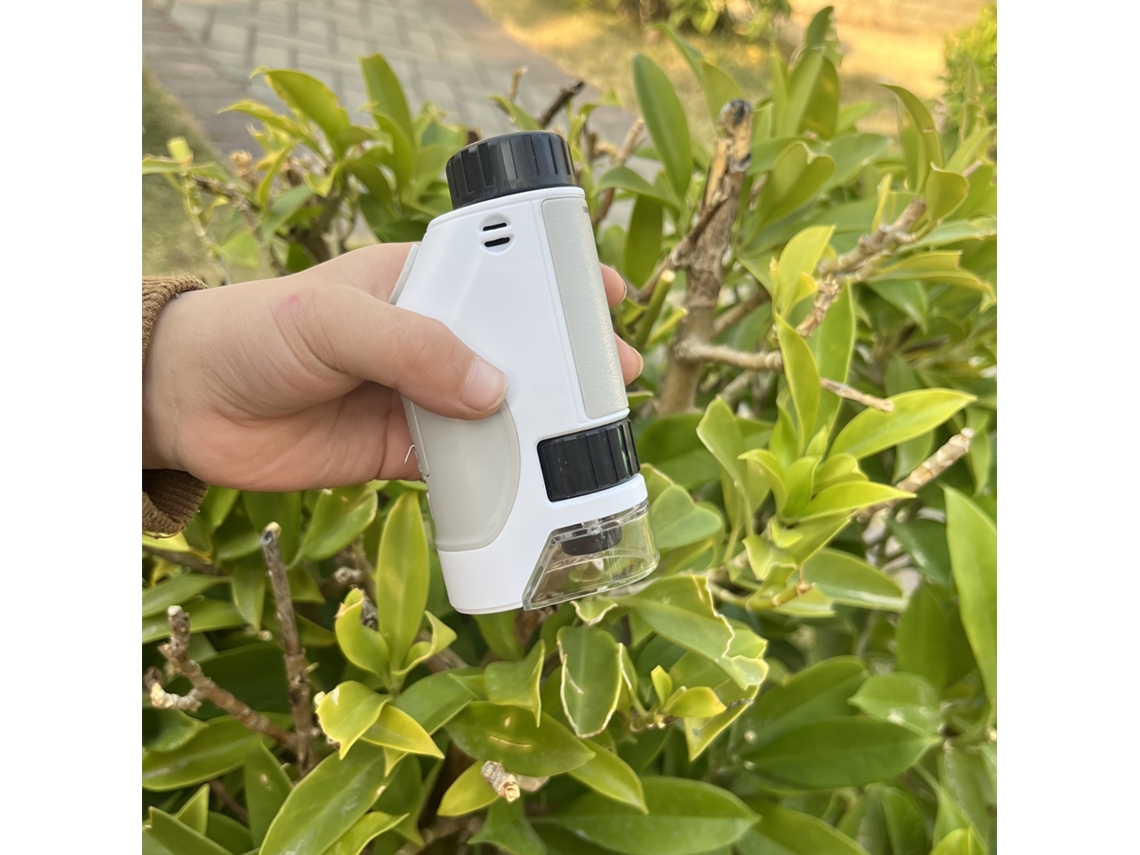 Microscópio Portátil de Brinquedo com Luz Led, Ampliação de 50x a 300x, Perfeito para Explorar a Natureza em Ambientes Internos e Externos BRILVIBERA