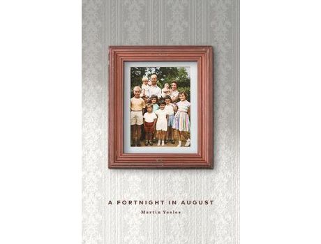 Livro A Fortnight In August de Martin Yeeles ( Inglês )