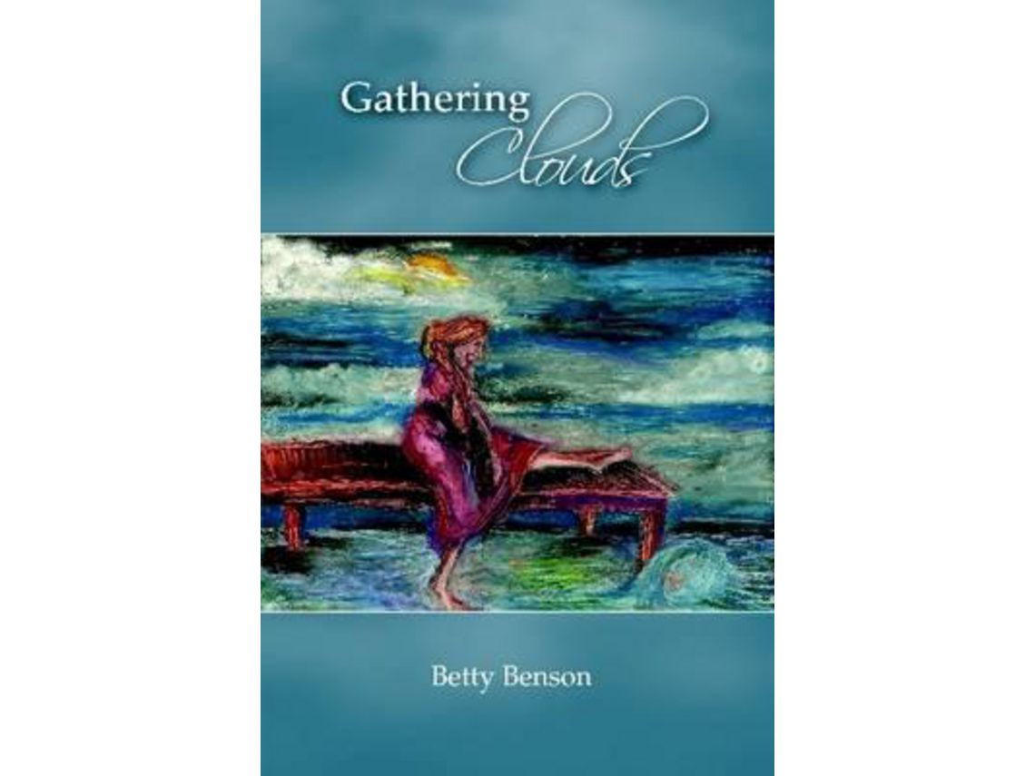 Livro Gathering Clouds de Betty Benson (Inglês)