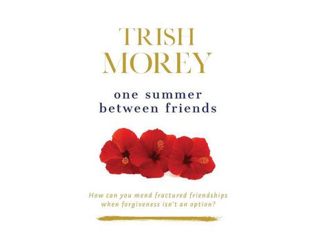 Livro One Summer Between Friends de Trish Morey ( Inglês )