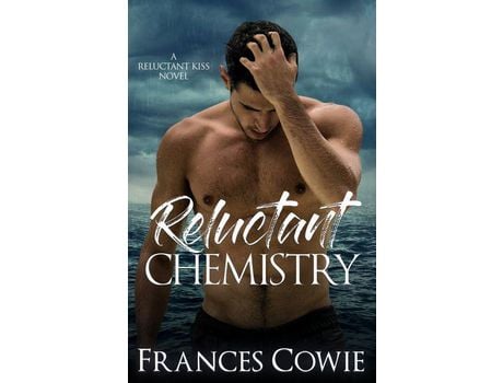 Livro Reluctant Chemistry de Frances Cowie ( Inglês )